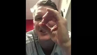 Schweinsteiger le quitó celular a compañero argentino e hizo esta broma