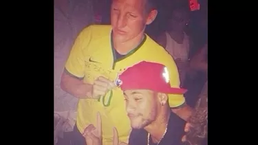 Schweinsteiger se burló de Neymar por el 7-1 y el brasileño no se dio cuenta Schweinsteiger se burló de Neymar por el 7-1 y el brasileño no se dio cuenta