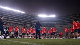 Selección de Paraguay entrenó en el Estadio Monumental para amistoso contra Perú