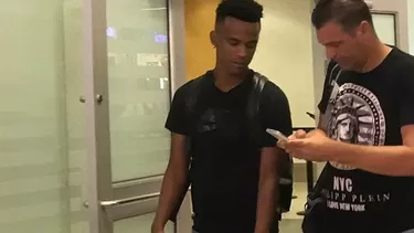 Nilson Loyola viajó a Brasil para firmar por Goias | Foto: Jorge Solari. Nilson Loyola viajó a Brasil para firmar por Goias | Foto: Jorge Solari.