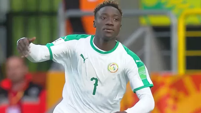 Amadou Sagna marc&oacute; un &#039;hat-trick&#039;. | Video: Cortes&iacute;a FIFA TV