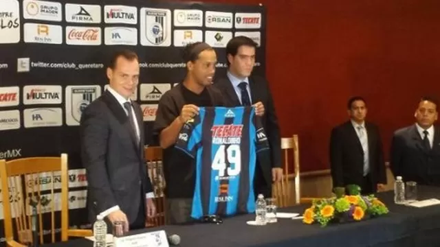 Sepa por qué Ronaldinho jugará con la 49 en el Querétaro