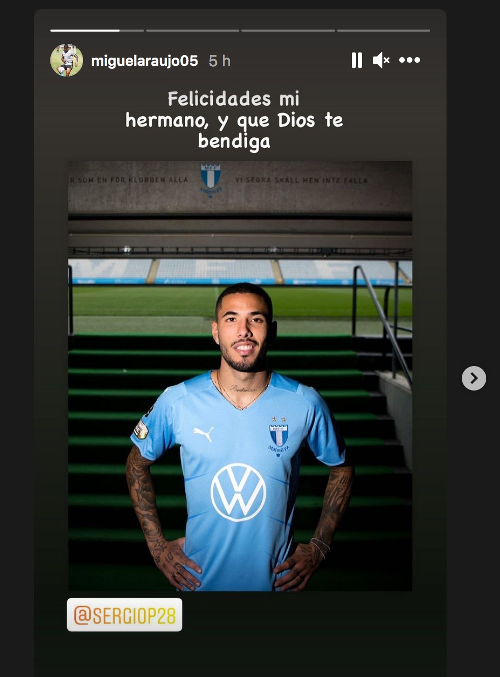 Sergio Peña fue presentado como nuevo jugador del Malmö de Suecia.