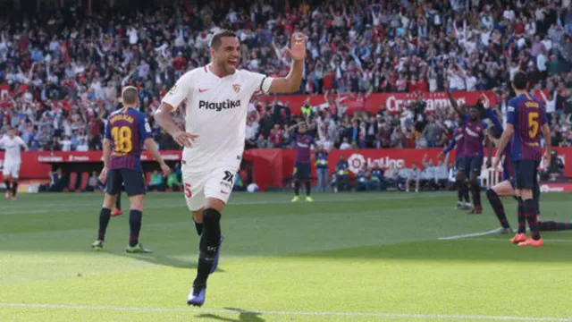 Sevilla vs. Barcelona: Mercado le ganó a Piqué y anotó el 2-1