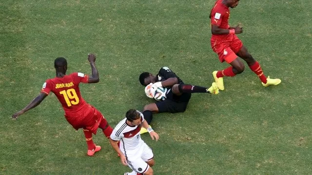 Las postales que dejó el duelo entre Alemania y Ghana-foto-2