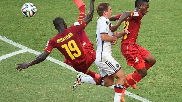 Las postales que dejó el duelo entre Alemania y Ghana-foto-11