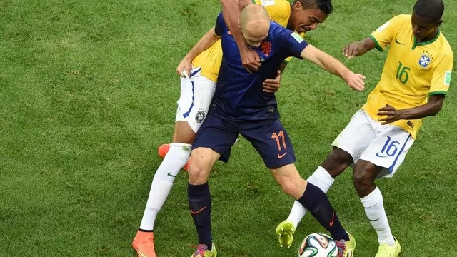 Revive en imágenes el triunfo de Holanda sobre Brasil-foto-12