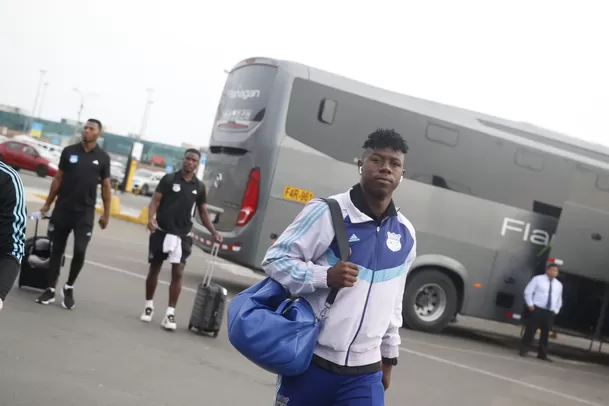 Emelec ya está en Lima. | Foto: Emelec