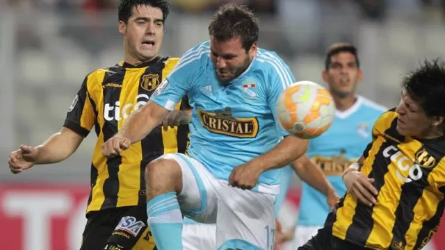 Sporting Cristal no pudo ante Guaraní y quedó fuera de la Copa