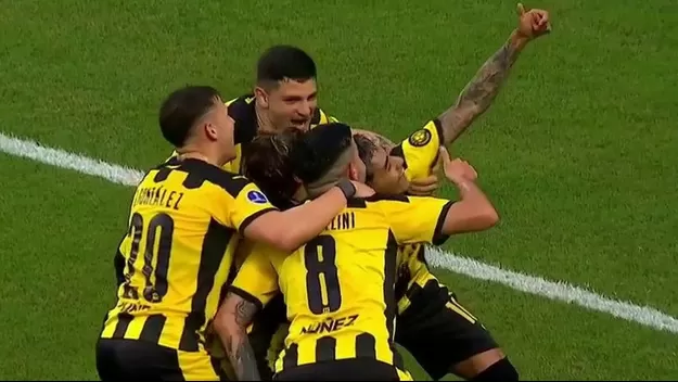 Sporting Cristal vs. Peñarol: Gianfranco Chávez falló en rechazo y Facundo Torres puso el 2-0