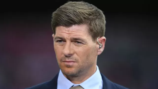Steven Gerrard figura en la lista de candidatos al banquillo del Rangers
