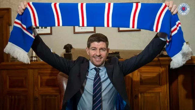 Steven Gerrard renovó como entrenador del Rangers hasta 2024