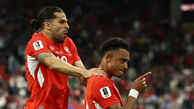 Suiza jugará ante Colombia o Ghana en octavos de final luego de vencer a Argelia. (Foto: Reuters) / América Deportes