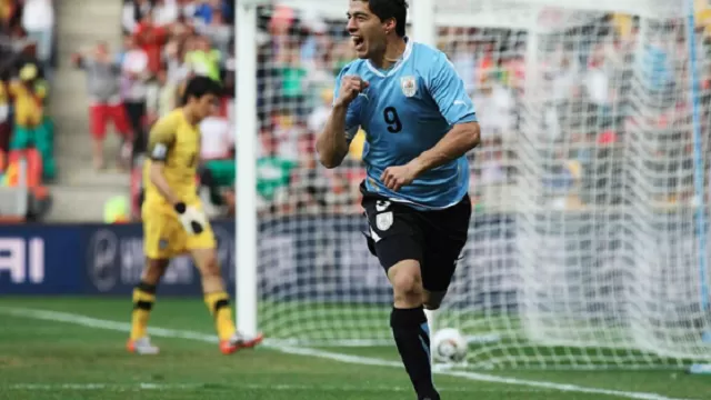 Tabárez incluyó a Luis Suárez en lista oficial para el Mundial