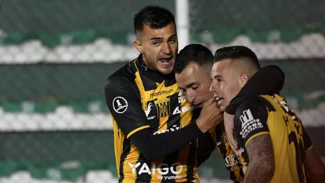 The Strongest goleó 3-0 a Plaza Colonia y avanzó a tercera fase de Libertadores