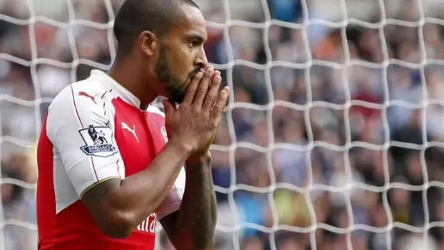 Theo Walcott: a tres metros del arco y mira cómo se falló un gol