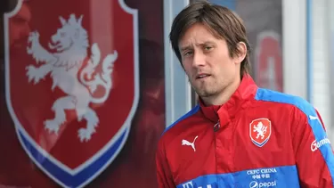 Tomas Rosicky dejó el Arsenal para volver al Sparta Praga tras 15 años