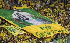 Torcedores brasileños despliegan bandera en homenaje a Pelé en el Brasil-Corea del Sur - Noticias de rony
