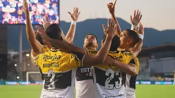 ¡Con Trauco en el banco! Criciúma goleó por 4 a 0 al Vasco da Gama