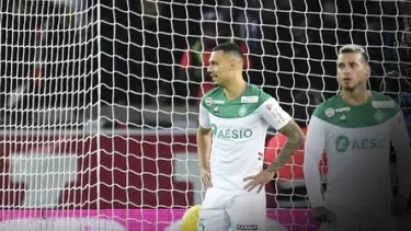 PSG avanzó a semifinales de la Copa de la Liga de Francia. | Foto: Saint-Étienne