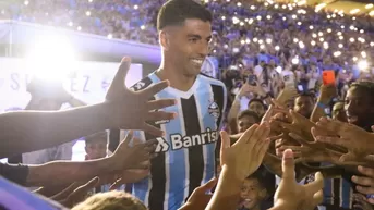 ¡Tremendo! Así explotó la Arena do Gremio con la presentación de Luis Suárez