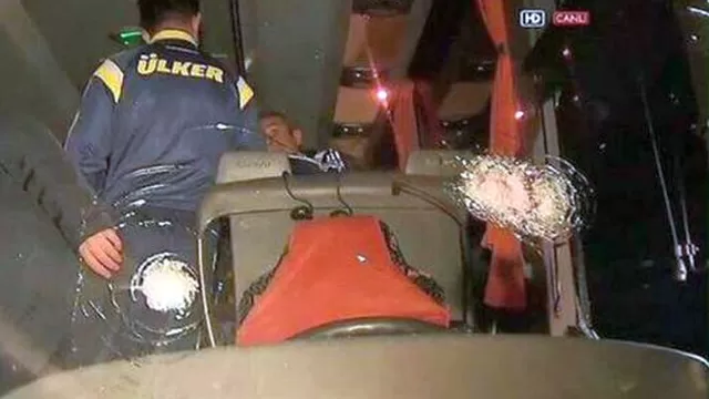Turquía: autobús del Fenerbahce tiroteado y el conductor resultó herido
