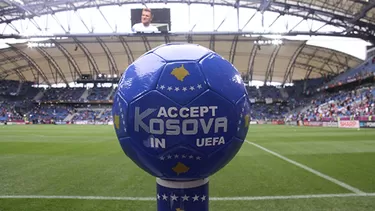 UEFA admitió a Kosovo y la FIFA examinará su integración el 13 de mayo