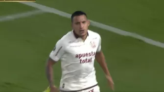 Alex Valera aprovechó un rebote en el área y colocó el 2-1 de Universitario vs Nacional por Copa Libertadores / Foto: ESPN