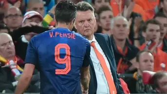 Van Persie revela que Van Gaal lo abofeteó en el Mundial de Brasil 2014