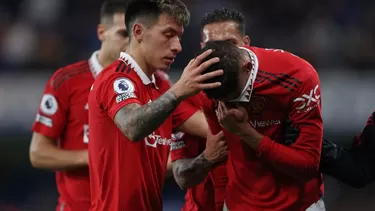 Varane rompió en llanto tras lesionarse en el partido frente al Chelsea. | Foto: AFP/Video: Premier League