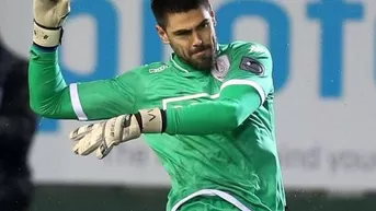 Víctor Valdés y un terrible blooper que generó la derrota del Standard