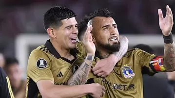 Vidal despide a su amigo Esteban Pavez que llegará a Alianza Lima