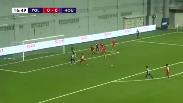 Video viral: Falló increíble ocasión de gol frente al arco en Singapur