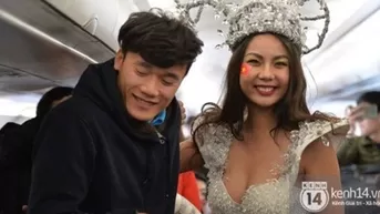 Youtube: chicas semidesnudas sorprenden a la selección de Vietnam en avión