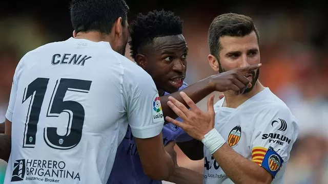 Vinicius sufrió insultos racistas en el estadio del Valencia. | Video: Twitter