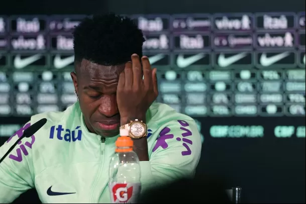 Vinicius se quebró en conferencia de prensa. | Foto: AFP