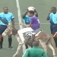 Viral: Burrito llevó la pelota en la final del fútbol de Cabo Verde