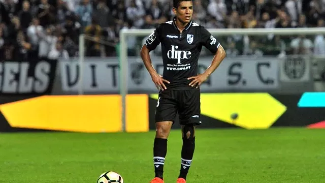 Vitória de Guimaraes con Paolo Hurtado cayó 2-0 ante Paços de Ferreira