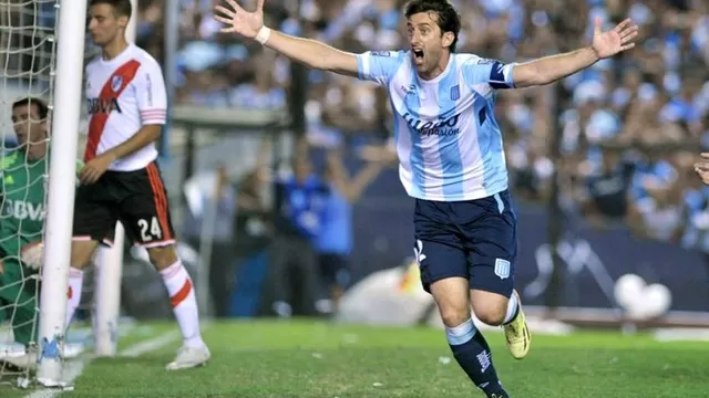 Racing venció a River y es el nuevo líder del torneo argentino