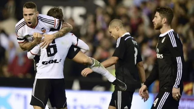 Real Madrid cayó en su estreno en 2015: Valencia le remontó el marcador