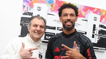 Vozinha fue presentado en Colo Colo: Se reveló por cuánto tiempo y qué dorsal usará