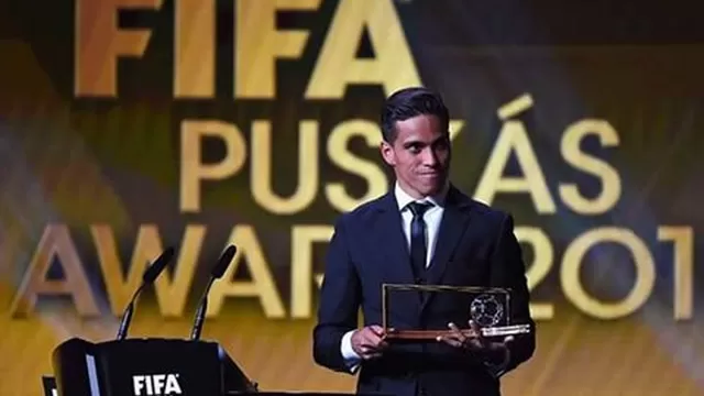 Lira, ganador del premio Puskas, dejó el fútbol por los videojuegos
