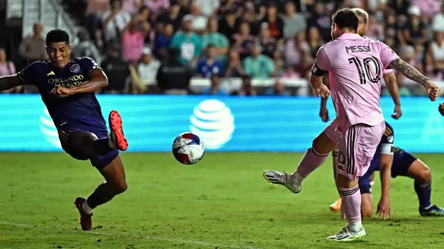 Messi y Cartagena tuvieron un duelo aparte. | Video: América Deportes.