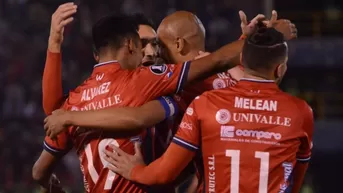 Wilstermann se olvidó de River y venció 2-0 a Oriente Petrolero en Bolivia