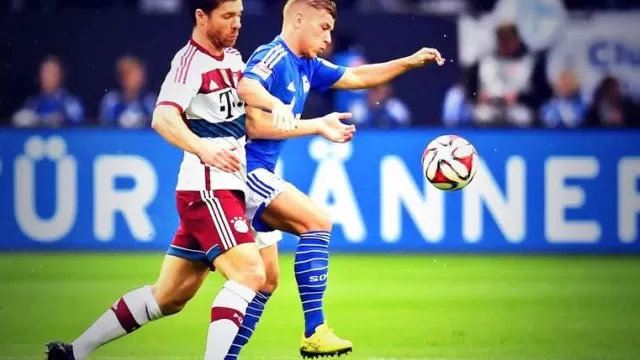 Xabi Alonso debutó con el Bayern Munich en el empate ante el Schalke 04