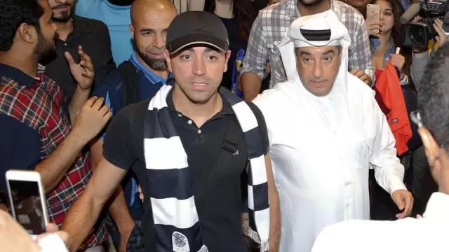 Xavi Hernández: así fue su multitudinario recibimiento en Qatar