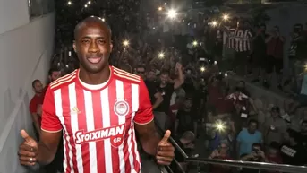 Yayá Touré: espectacular recibimiento le dieron los hinchas de Olympiacos