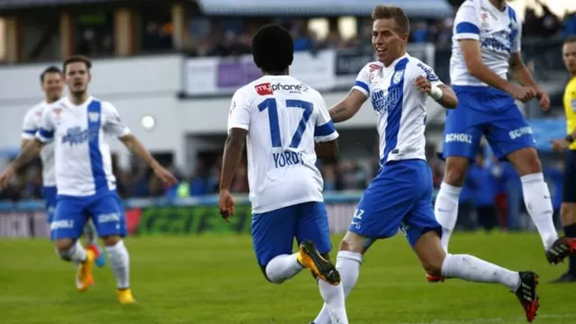 Yordy Reyna anotó y generó penal en el empate ante Red Bull Salzburgo
