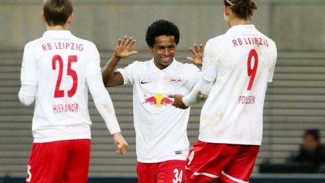 Yordy Reyna anotó en triunfo del Red Bull Salzburgo sobre Sturm Graz