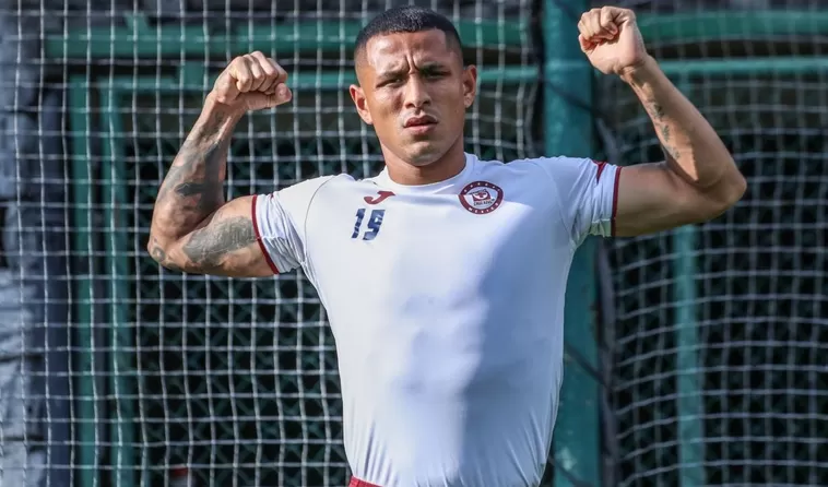 Yoshimar Yotún marcó un golazo al ángulo en el entrenamiento de Cruz Azul